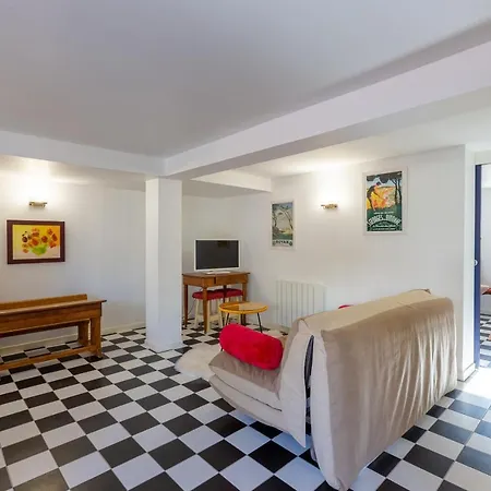 Maison Foncillon-chay Classee Pmr *