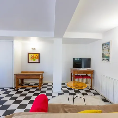 Maison Foncillon-chay Classee Pmr רויאן