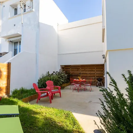 Maison Foncillon-chay Classee Pmr Ferienhaus